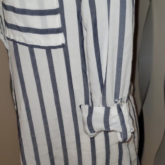 Button down, striped. - Picture 3 of 4